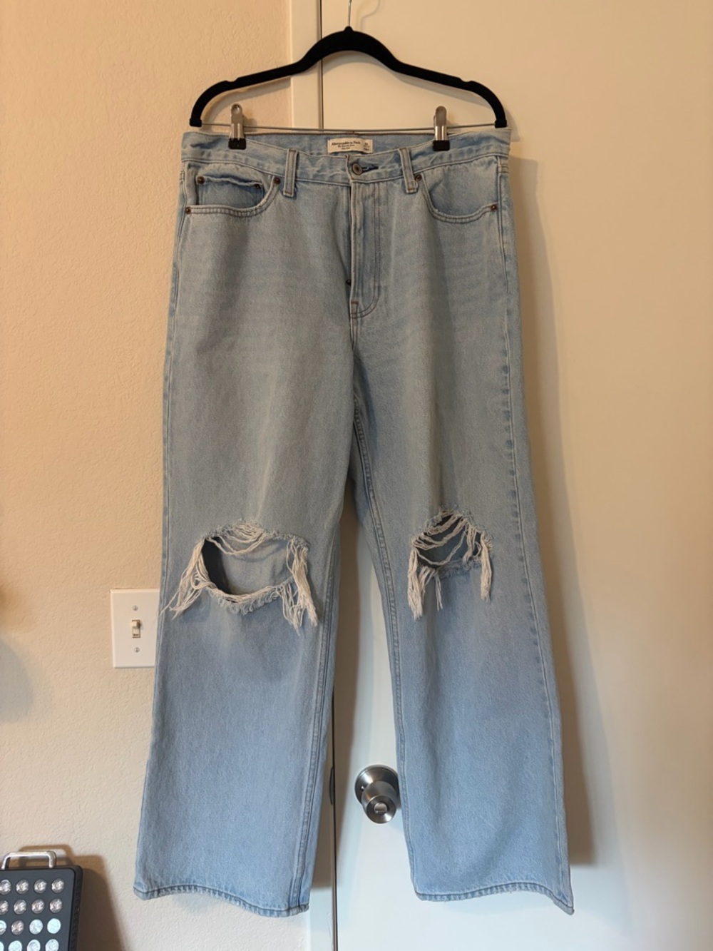 Abercrombie & Fitch Light Blue The Slouchy Jean Mid Rise